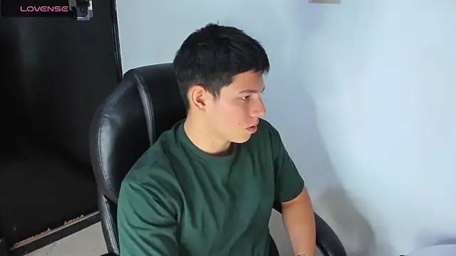 JamesCr  online show from 23, 3, 2025