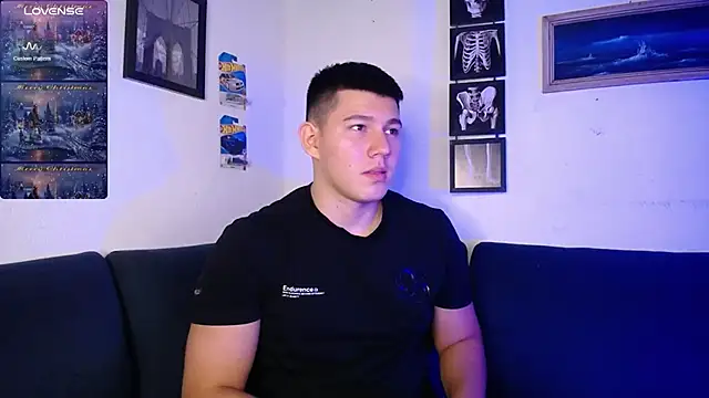 JamesCr  online show from 21, 12, 2025