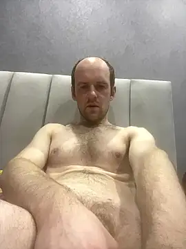 LynnAhNight online show from 9, 1, 2026