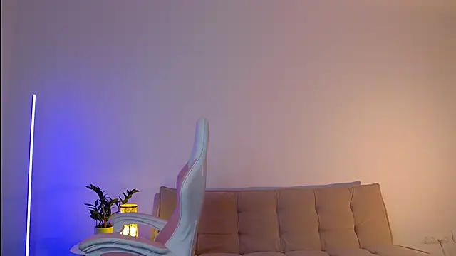 Snapshot of Maytaai chatting on 2, 2, 2025 Maytaai online show from 2, 2, 2025