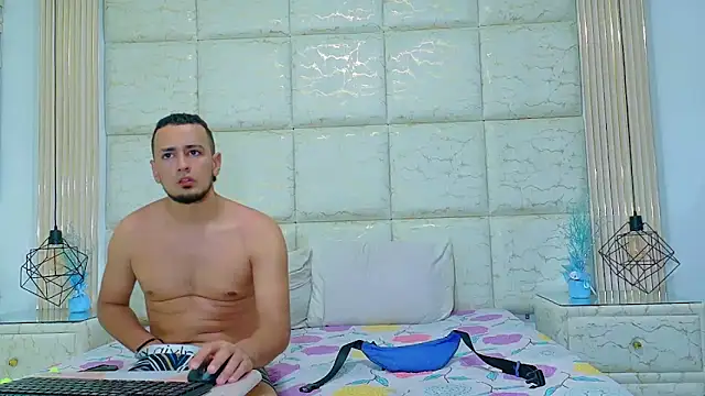 Snapshot of ThaliaANDNicholas chatting on 20, 3, 2025 ThaliaANDNicholas online show from 20, 3, 2025