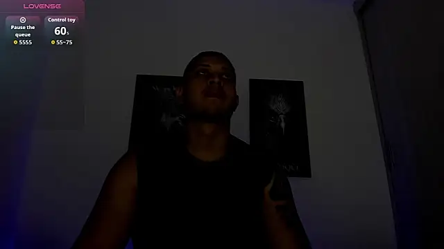 Snapshot of JohanSmith chatting on 1, 12, 2025 JohanSmith online show from 1, 12, 2025