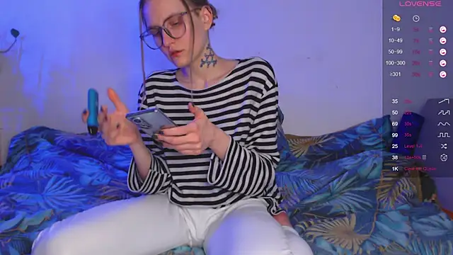 Miss lionheart online show from 4, 3, 2025