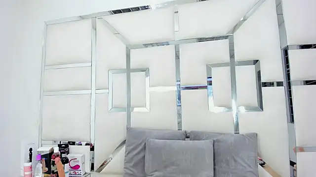 ZoeWan69 online show from 1, 3, 2025