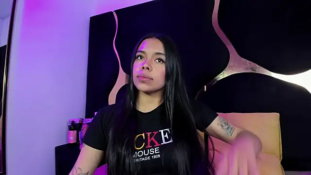 ZoeWan69 online show from 15, 10, 2025