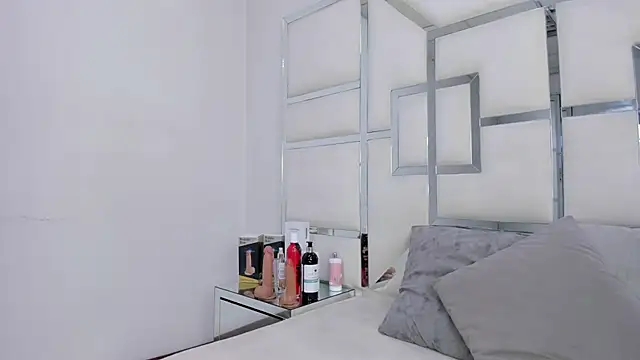 ZoeWan69 online show from 19, 12, 2025