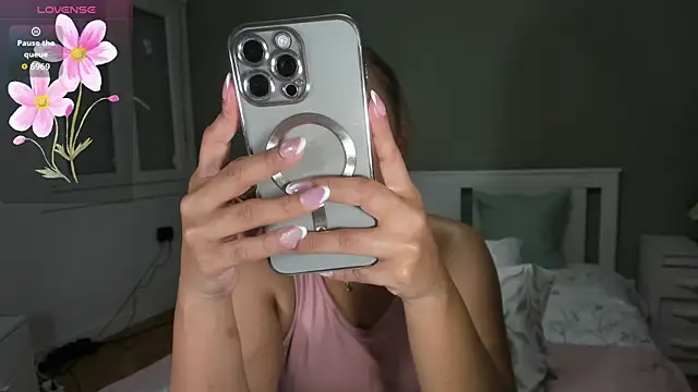 Snapshot of Izadi_7 chatting on 6, 10, 2025 Izadi 7 online show from 6, 10, 2025