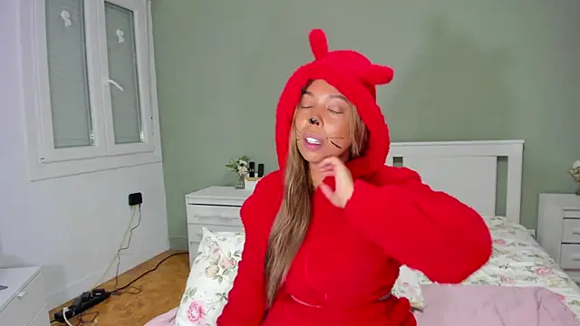 Snapshot of Izadi_7 chatting on 31, 10, 2025 Izadi 7 online show from 31, 10, 2025