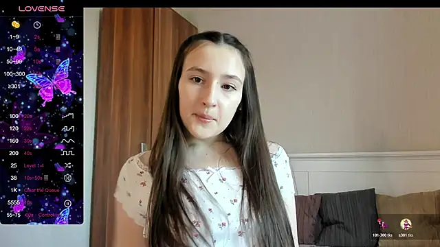 Snapshot of Cute__Nana chatting on 18, 10, 2025 Cute Nana online show from 18, 10, 2025