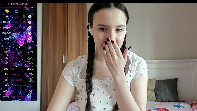 Snapshot of Cute__Nana chatting on 22, 10, 2025 Cute Nana online show from 22, 10, 2025