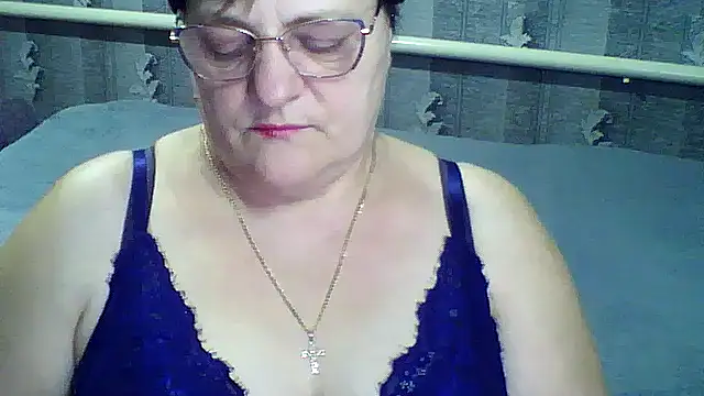 Snapshot of ElzaJewel chatting on 3, 2, 2026 ElzaJewel online show from 3, 2, 2026