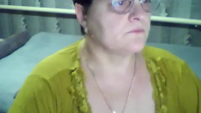 Snapshot of ElzaJewel chatting on 10, 2, 2026 ElzaJewel online show from 10, 2, 2026