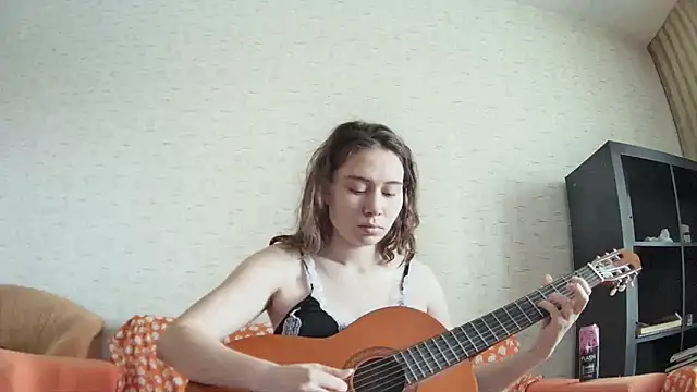 girliemilk online show from 15, 2, 2025