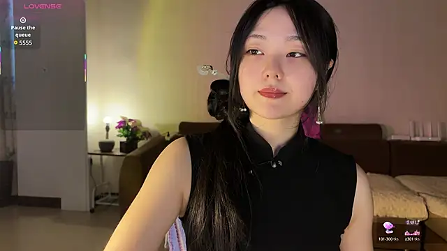 nanaliu6 online show from 6, 10, 2025