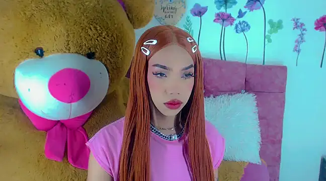 Snapshot of Khloe_Leal chatting on 3, 2, 2025 Khloe Leal online show from 3, 2, 2025