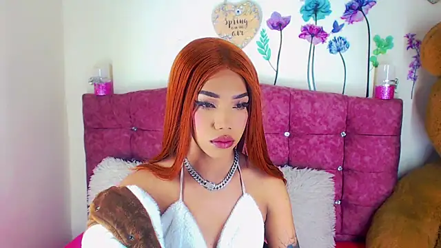 Snapshot of Khloe_Leal chatting on 12, 3, 2025 Khloe Leal online show from 12, 3, 2025