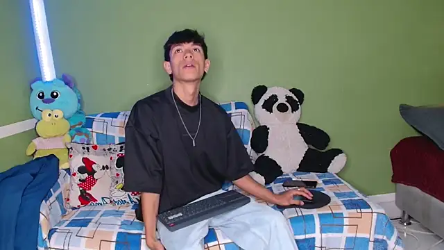 Snapshot of the_murderer chatting on 3, 11, 2025 the murderer online show from 3, 11, 2025