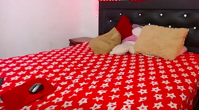 Snapshot of Catalinehot_latin chatting on 2, 2, 2025 Catalinehot latin online show from 2, 2, 2025