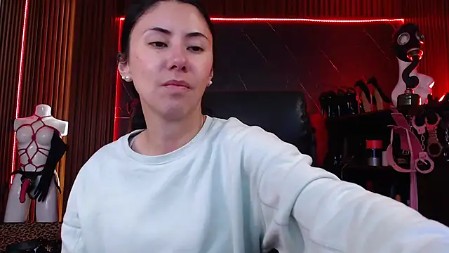 XiaQueen online show from 27, 9, 2025