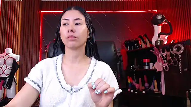 XiaQueen online show from 29, 9, 2025