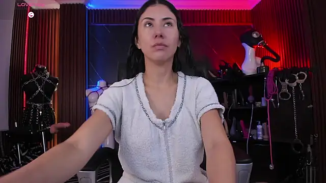 XiaQueen online show from 5, 3, 2026