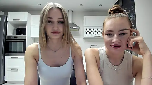 Snapshot of lisenok chatting on 15, 10, 2025 lisenok online show from 15, 10, 2025
