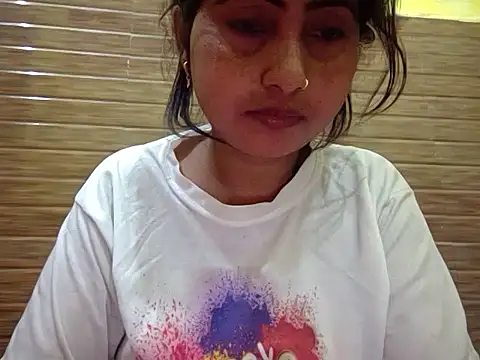 Snapshot of Queen_Couple chatting on 9, 3, 2025 Queen Couple online show from 9, 3, 2025