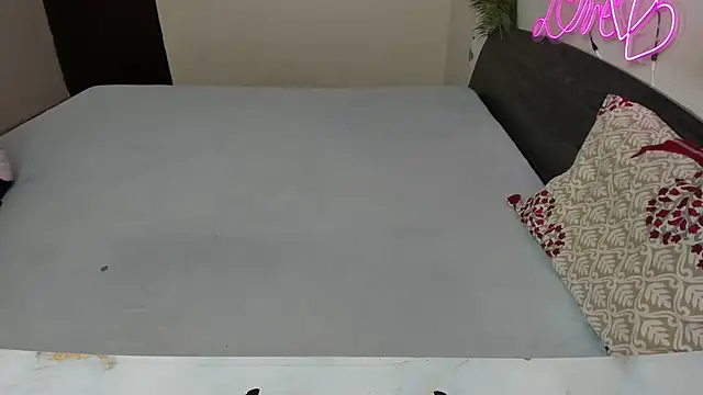 Snapshot of Queen_Couple chatting on 6, 11, 2025 Queen Couple online show from 6, 11, 2025