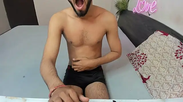 Snapshot of Queen_Couple chatting on 18, 11, 2025 Queen Couple online show from 18, 11, 2025