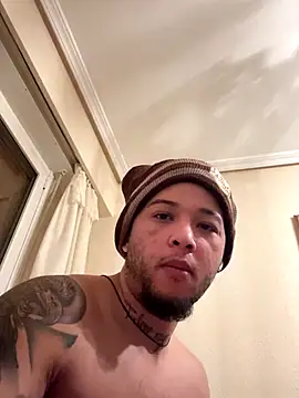 Snapshot of yeiyei_oficial chatting on 24, 10, 2025 yeiyei oficial online show from 24, 10, 2025