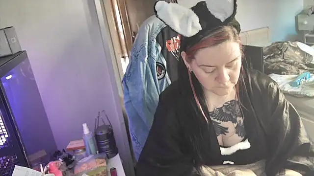 Snapshot of AureliaXOX chatting on 5, 4, 2026 AureliaXOX online show from 5, 4, 2026
