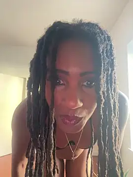 Snapshot of Aurianne chatting on 11, 5, 2026 Aurianne online show from 11, 5, 2026
