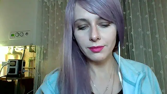 Snapshot of LuminousLady chatting on 17, 2, 2025 LuminousLady online show from 17, 2, 2025
