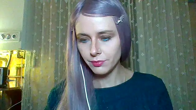 Snapshot of LuminousLady chatting on 28, 2, 2025 LuminousLady online show from 28, 2, 2025
