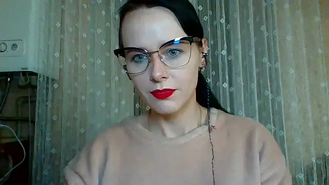 Snapshot of LuminousLady chatting on 19, 3, 2025 LuminousLady online show from 19, 3, 2025