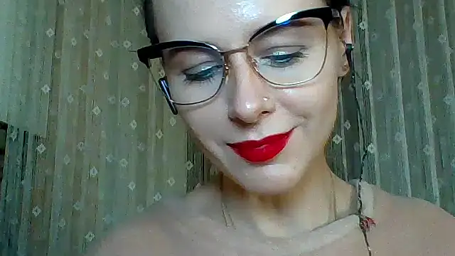Snapshot of LuminousLady chatting on 19, 3, 2025 LuminousLady online show from 19, 3, 2025