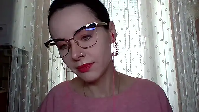 Snapshot of LuminousLady chatting on 13, 9, 2025 LuminousLady online show from 13, 9, 2025