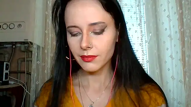 Snapshot of LuminousLady chatting on 27, 9, 2025 LuminousLady online show from 27, 9, 2025