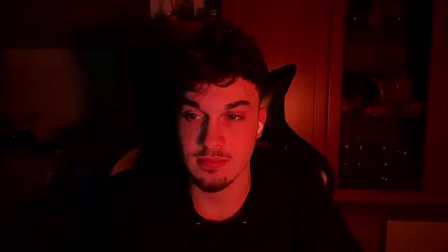 NaplesGuy04 online show from 23, 2, 2025