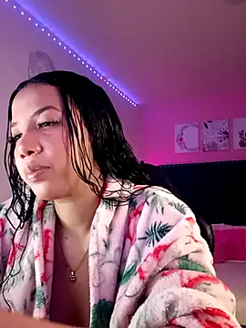 Snapshot of SallyWhitee chatting on 6, 1, 2026 SallyWhitee online show from 6, 1, 2026