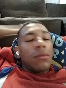 Mineirinho043 online show from 18, 2, 2025