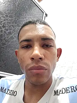 Mineirinho043 online show from 19, 2, 2025