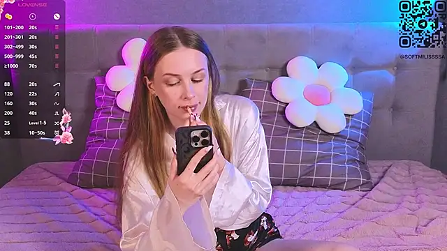 Snapshot of soft_babe chatting on 2, 12, 2025 soft babe online show from 2, 12, 2025