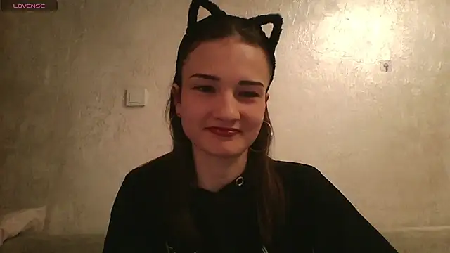 Snapshot of RoyalDessertt chatting on 13, 3, 2025 RoyalDessertt online show from 13, 3, 2025