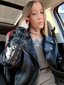 Snapshot of Pussy_Drive03 chatting on 19, 9, 2025 Pussy Drive03 online show from 19, 9, 2025