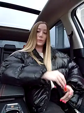 Snapshot of Pussy_Drive03 chatting on 27, 10, 2025 Pussy Drive03 online show from 27, 10, 2025