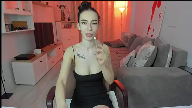 Celine Roxelle online show from 7, 3, 2025