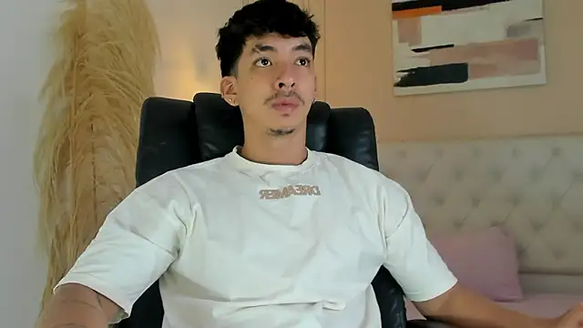 ISAAC CRYSTON online show from 8, 11, 2025