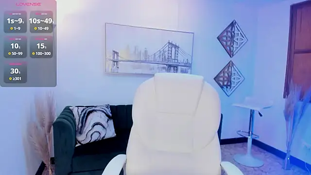 Snapshot of Luciana_Morris chatting on 9, 2, 2025 Luciana Morris online show from 9, 2, 2025