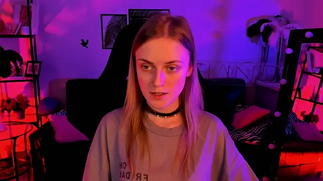 KiraMontoya online show from 18, 2, 2025